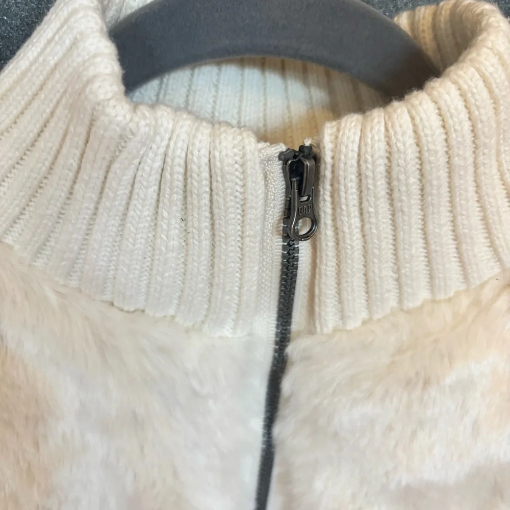 Gap Kids White Faux Fur Vest - size L​​
